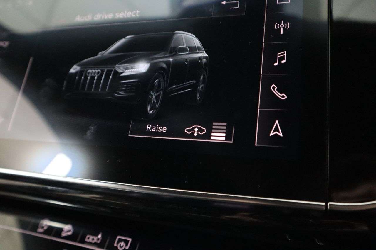2019 AUDI Q7 2019 AUDI Q7