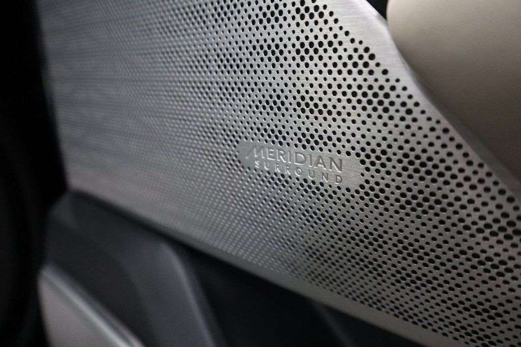 2019 LAND ROVER RANGE ROVER VELAR 2019 LAND ROVER RANGE ROVER VELAR