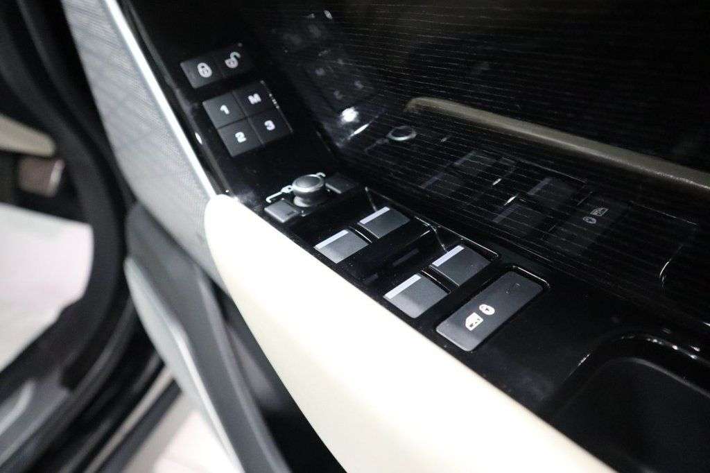 2019 LAND ROVER RANGE ROVER VELAR 2019 LAND ROVER RANGE ROVER VELAR