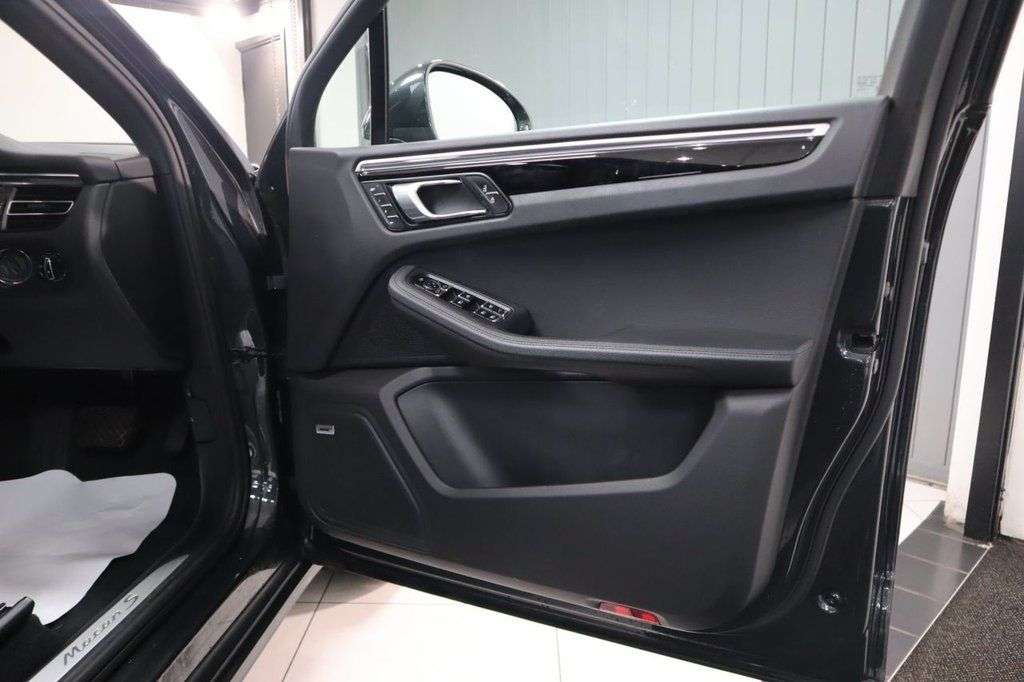 2020 PORSCHE MACAN 2020 PORSCHE MACAN