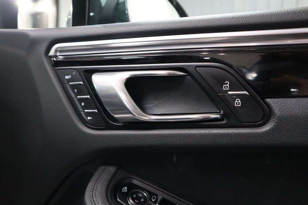 2020 PORSCHE MACAN 2020 PORSCHE MACAN