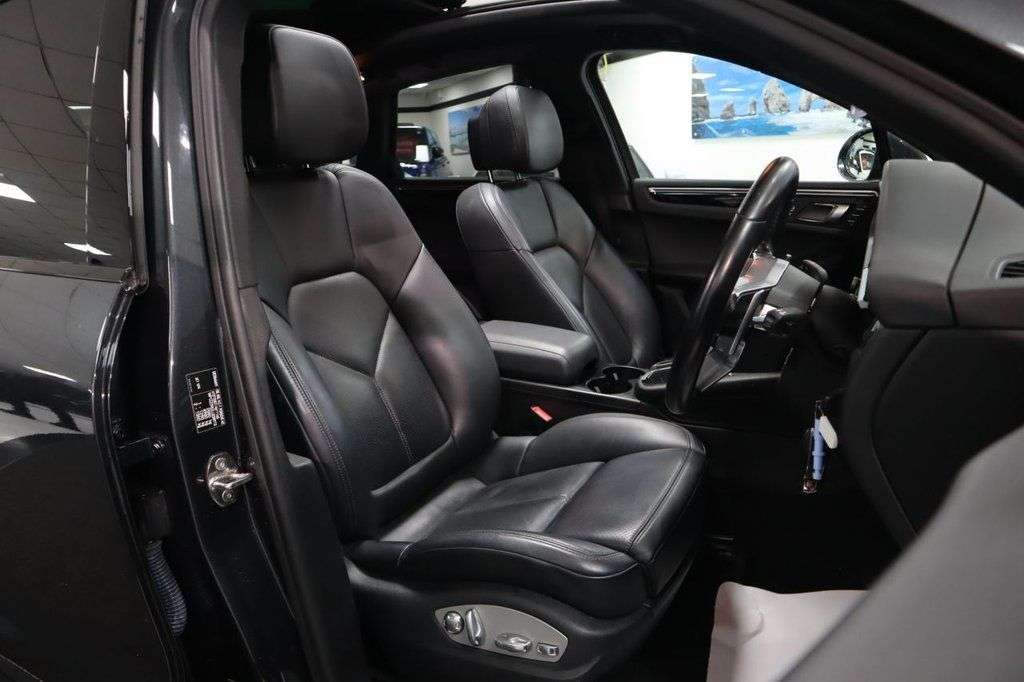 2020 PORSCHE MACAN 2020 PORSCHE MACAN