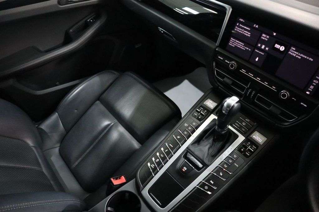 2020 PORSCHE MACAN 2020 PORSCHE MACAN