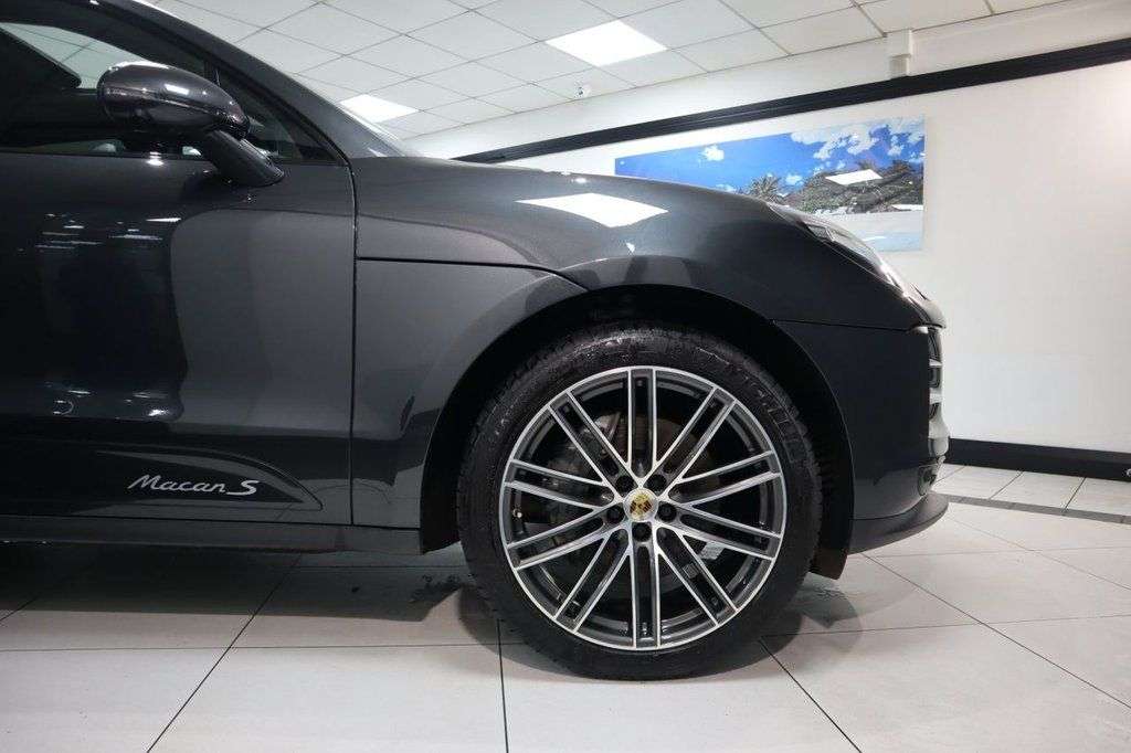 2020 PORSCHE MACAN 2020 PORSCHE MACAN