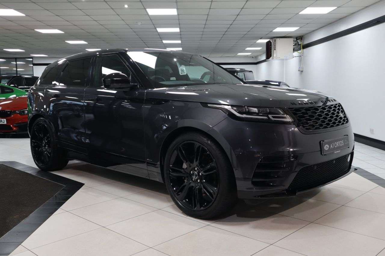 A 2019 LAND ROVER RANGE ROVER VELAR 3.0 D300 R-Dynamic HSE SUV 5dr Diesel Auto 4WD Euro 6 (s/s) (300 ps) BE QUI A 2019 LAND ROVER RANGE ROVER VELAR 3.0 D300 R-Dynamic HSE SUV 5dr Diesel Auto 4WD Euro 6 (s/s) (300 ps) BE QUI