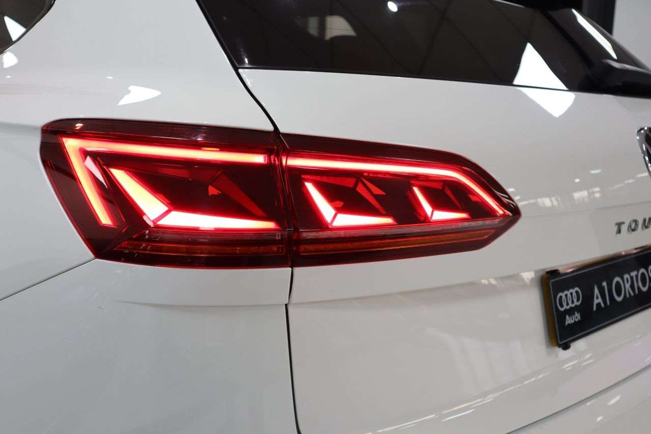 2020 VOLKSWAGEN TOUAREG 2020 VOLKSWAGEN TOUAREG