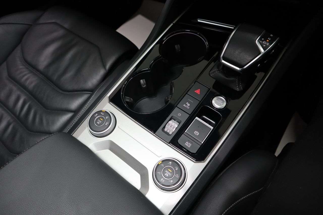 2020 VOLKSWAGEN TOUAREG 2020 VOLKSWAGEN TOUAREG