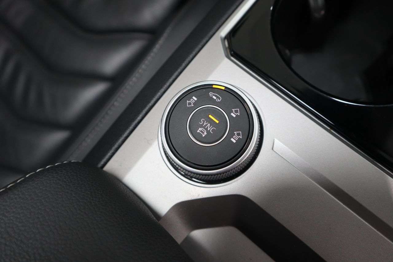 2020 VOLKSWAGEN TOUAREG 2020 VOLKSWAGEN TOUAREG