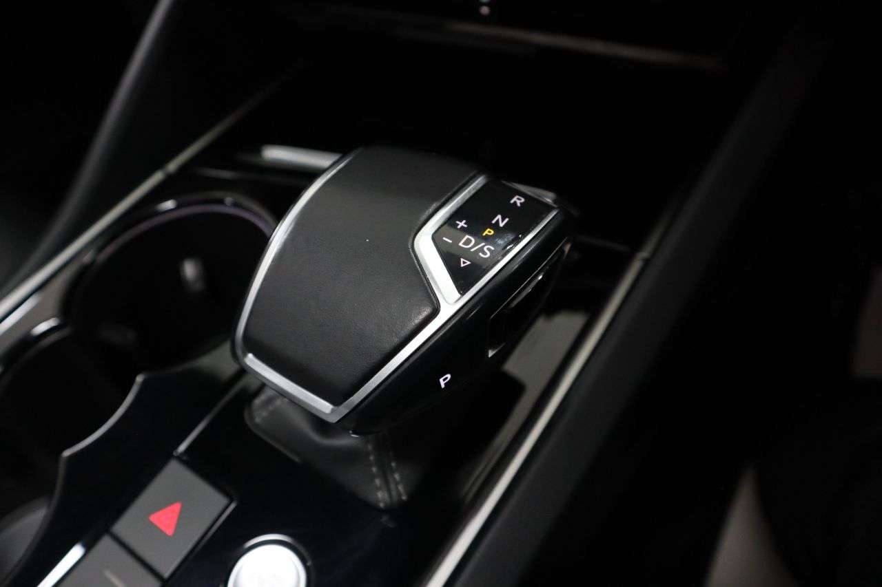 2020 VOLKSWAGEN TOUAREG 2020 VOLKSWAGEN TOUAREG