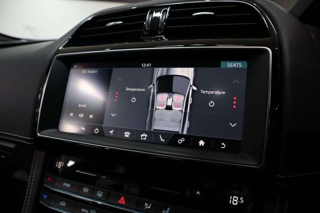 2020 JAGUAR F-PACE 2020 JAGUAR F-PACE