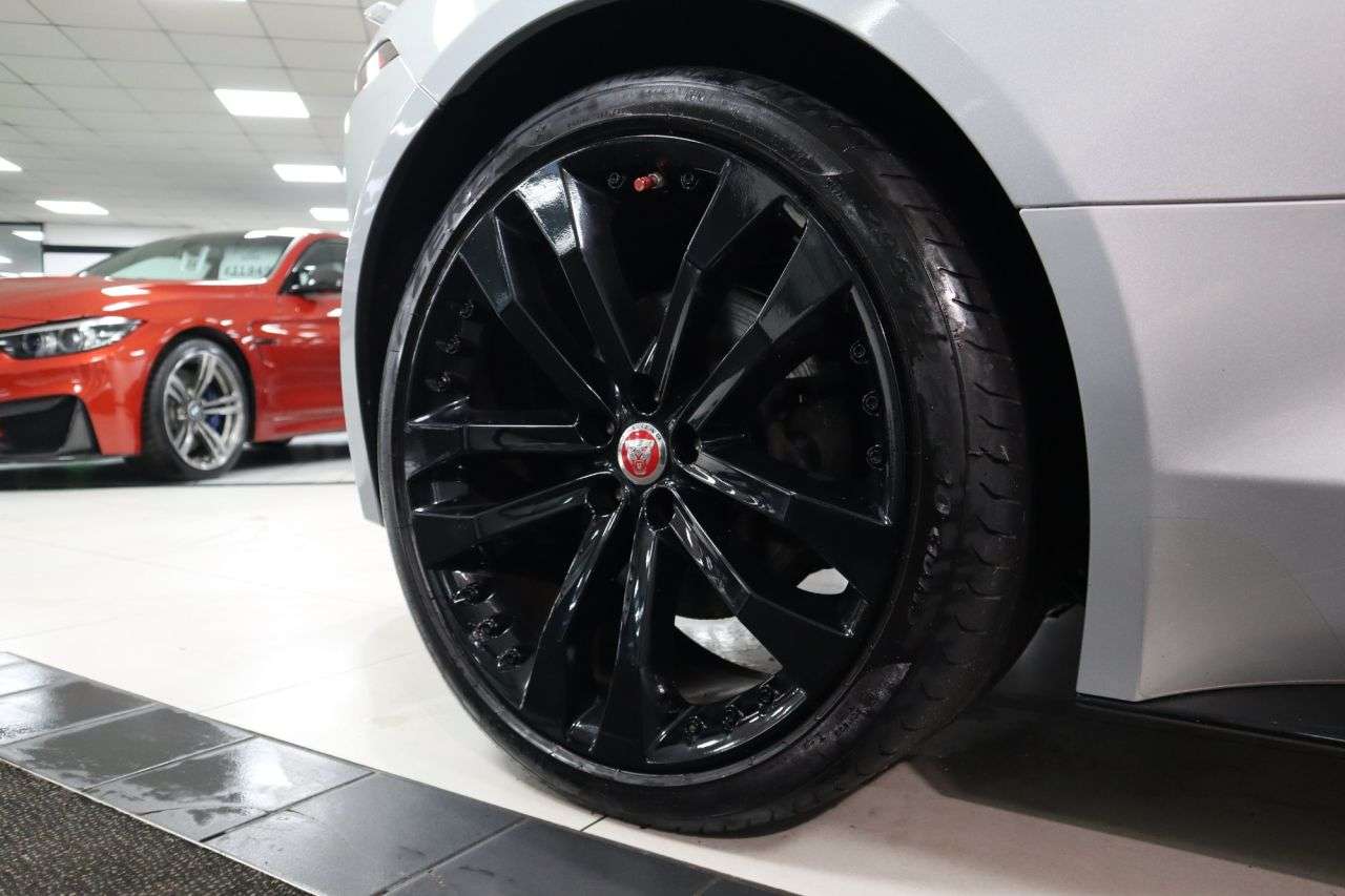 2019 JAGUAR F-TYPE 2019 JAGUAR F-TYPE