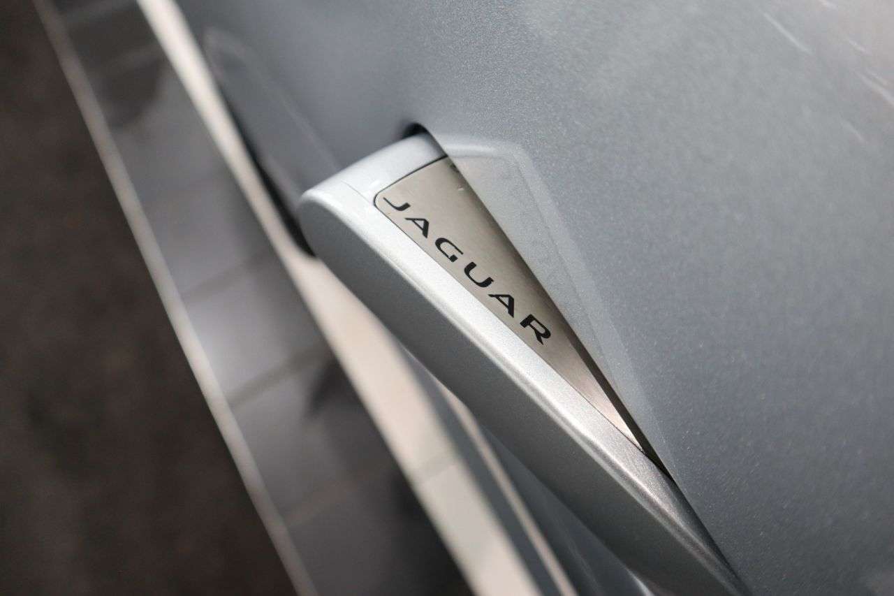 2019 JAGUAR F-TYPE 2019 JAGUAR F-TYPE