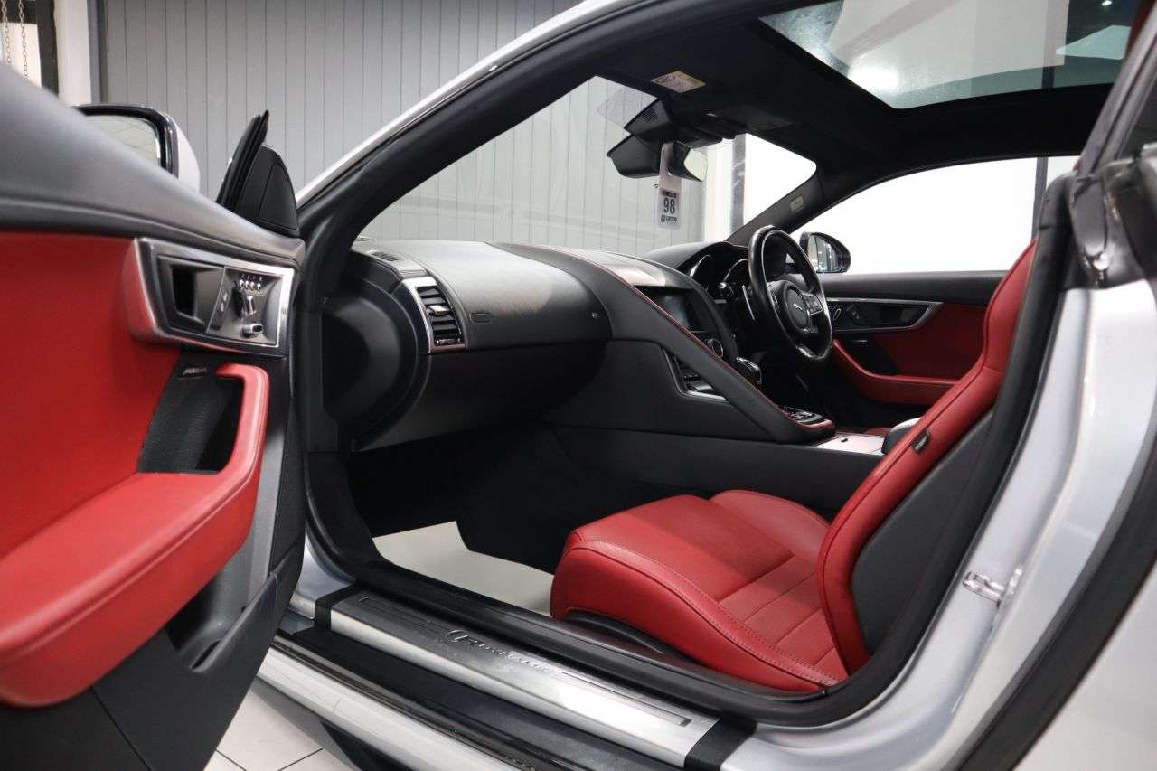 2019 JAGUAR F-TYPE 2019 JAGUAR F-TYPE