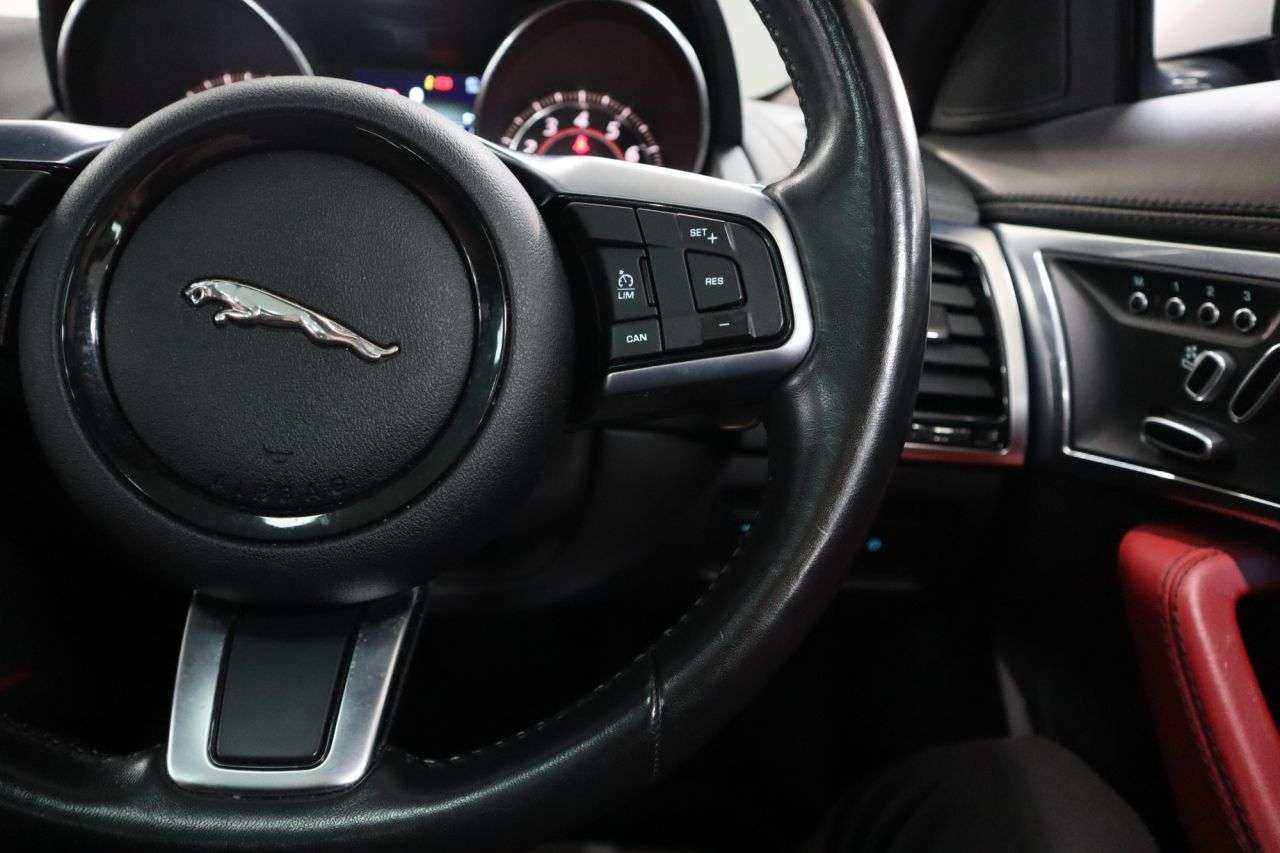 2019 JAGUAR F-TYPE 2019 JAGUAR F-TYPE