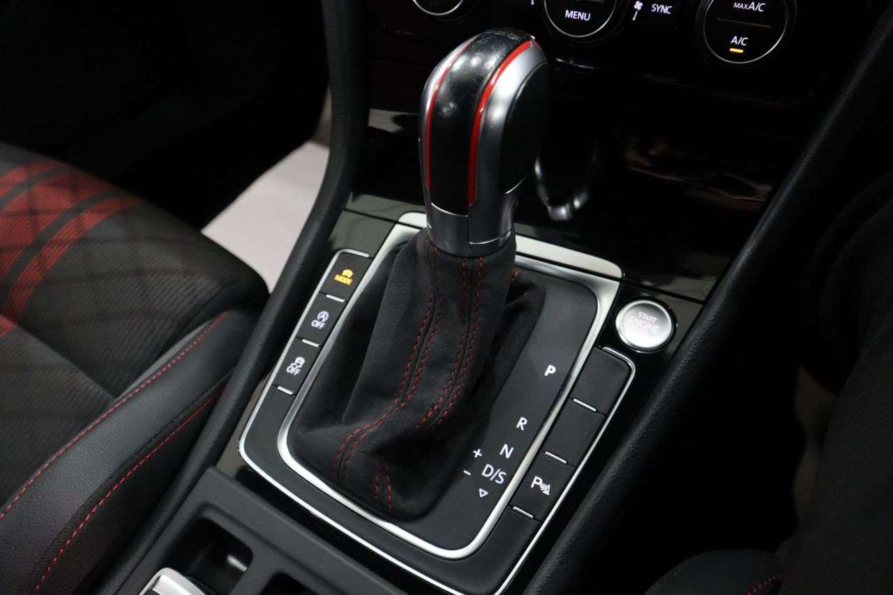 2020 VOLKSWAGEN GOLF 2020 VOLKSWAGEN GOLF