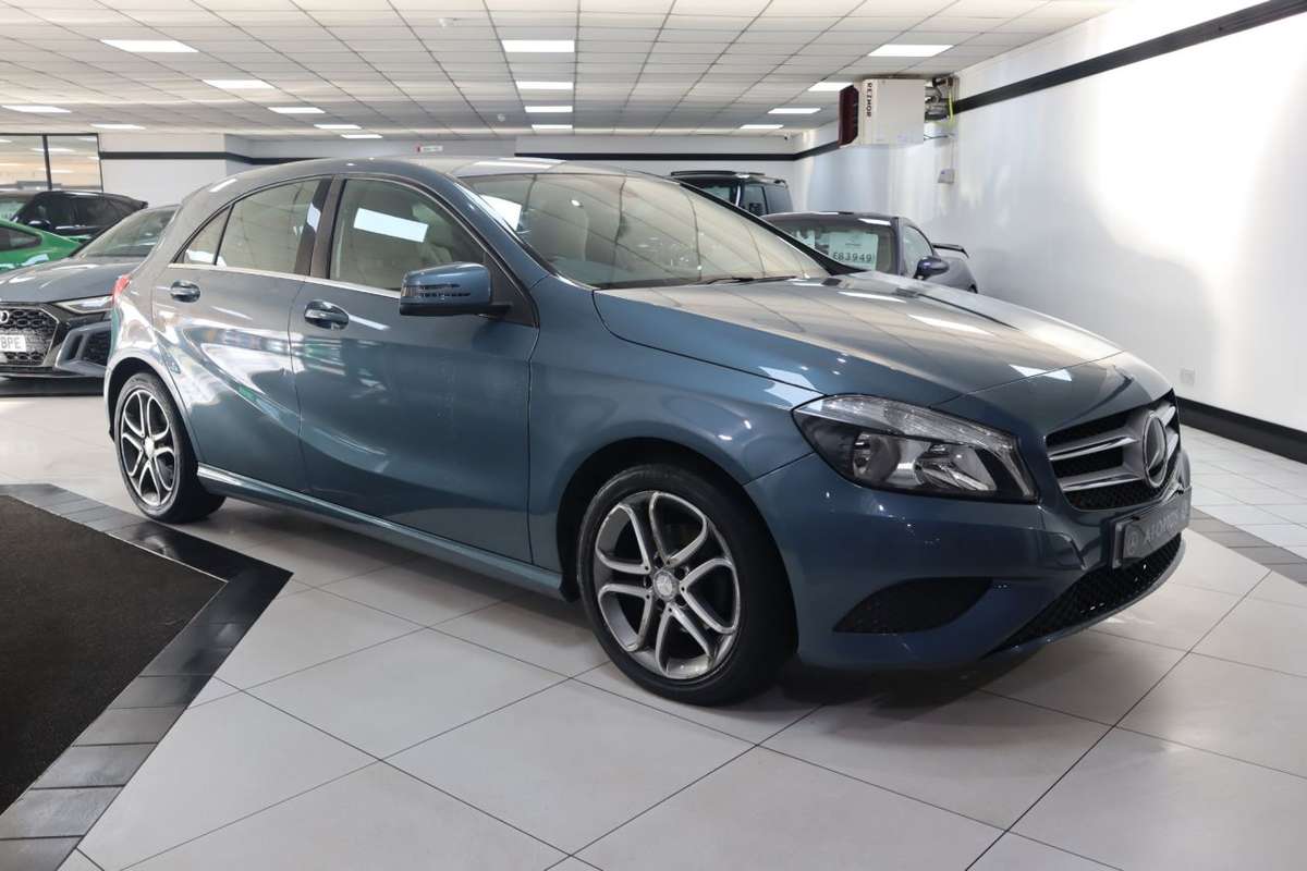 Check out this Mercedes-benz A-class 2014 Diesel Manual
