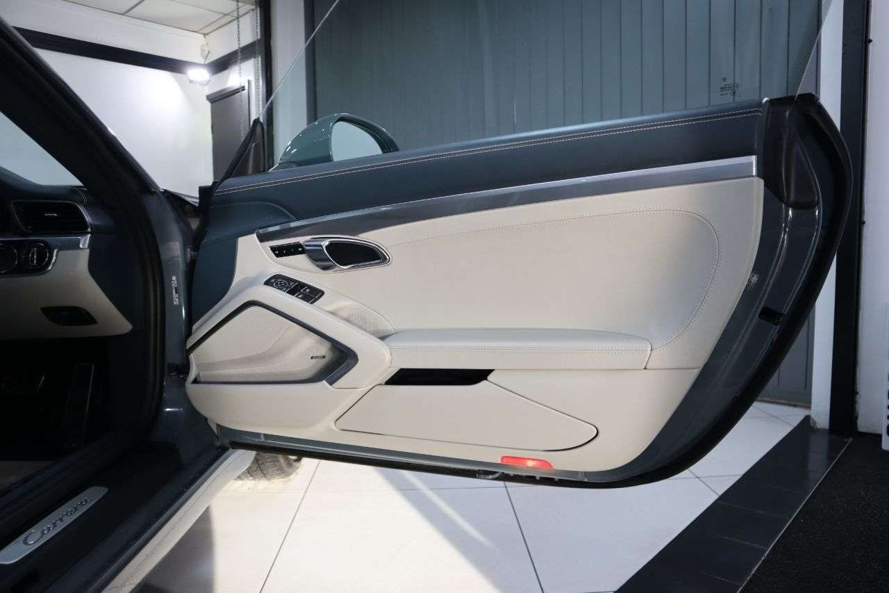 2017 PORSCHE 911 2017 PORSCHE 911