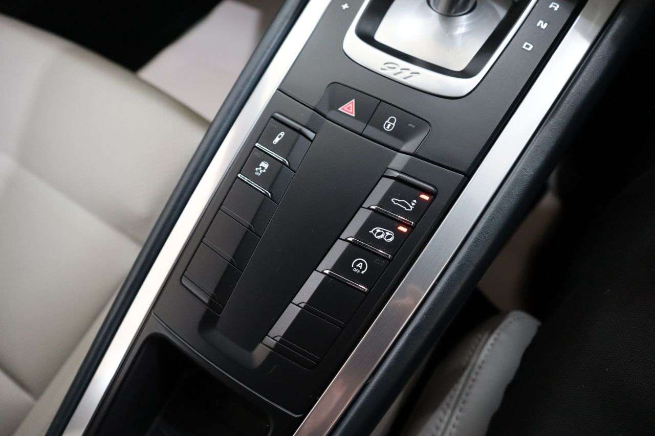 2017 PORSCHE 911 2017 PORSCHE 911