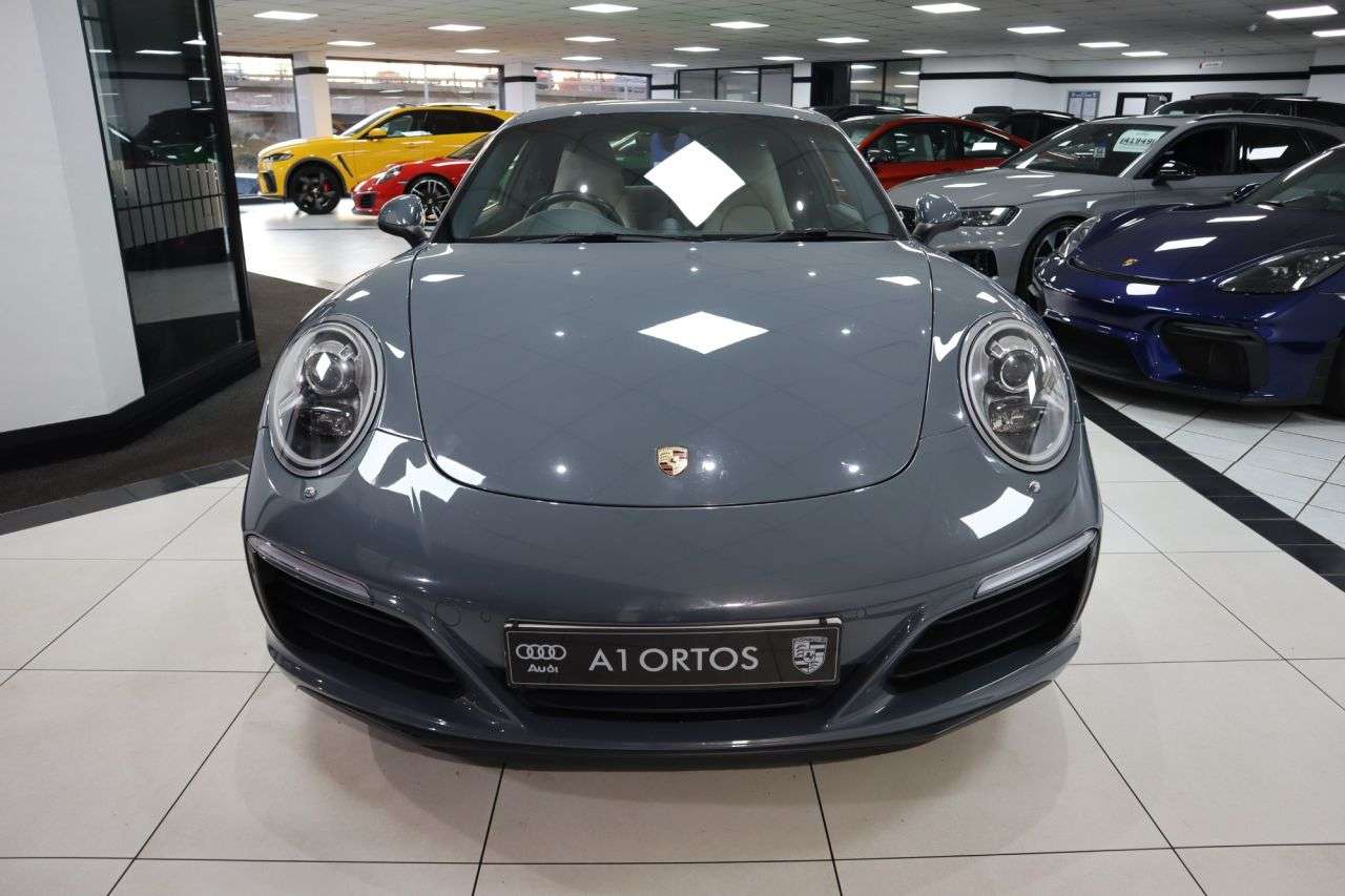 A 2017 PORSCHE 911 3.0T 991 Carrera Coupe 2dr Petrol PDK Euro 6 (s/s) (370 ps) FULL PORSCHE MA A 2017 PORSCHE 911 3.0T 991 Carrera Coupe 2dr Petrol PDK Euro 6 (s/s) (370 ps) FULL PORSCHE MA