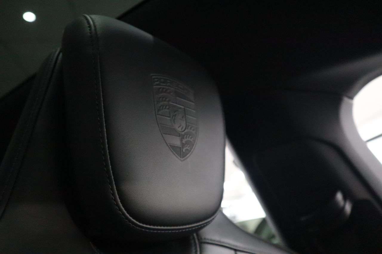 2023 PORSCHE TAYCAN 2023 PORSCHE TAYCAN