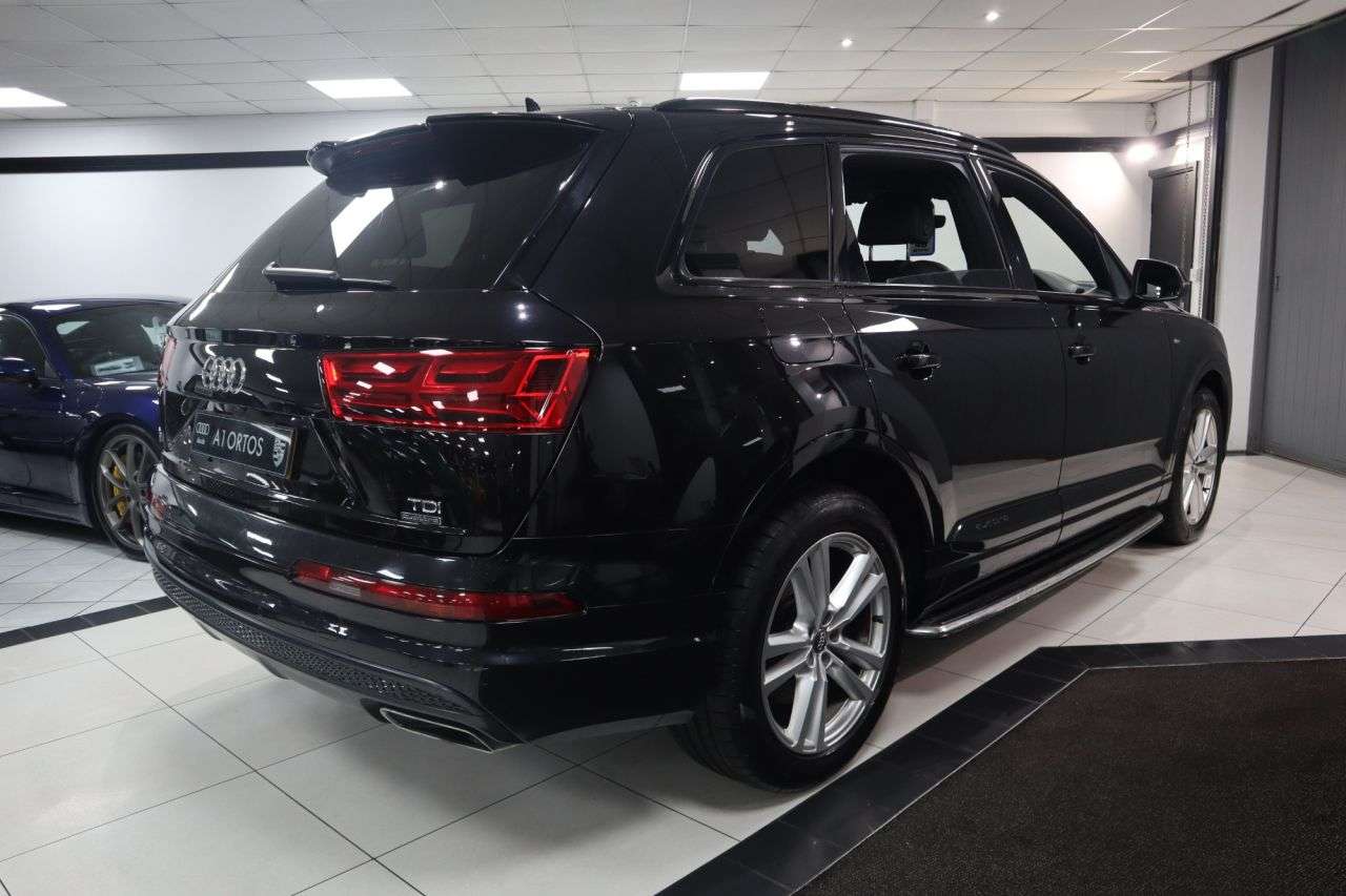 2017 AUDI Q7 2017 AUDI Q7