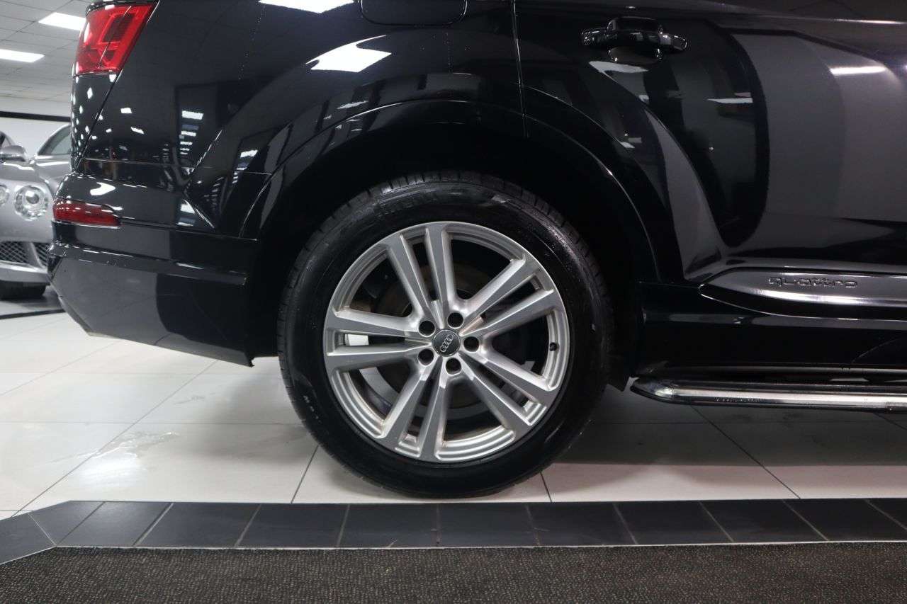 2017 AUDI Q7 2017 AUDI Q7