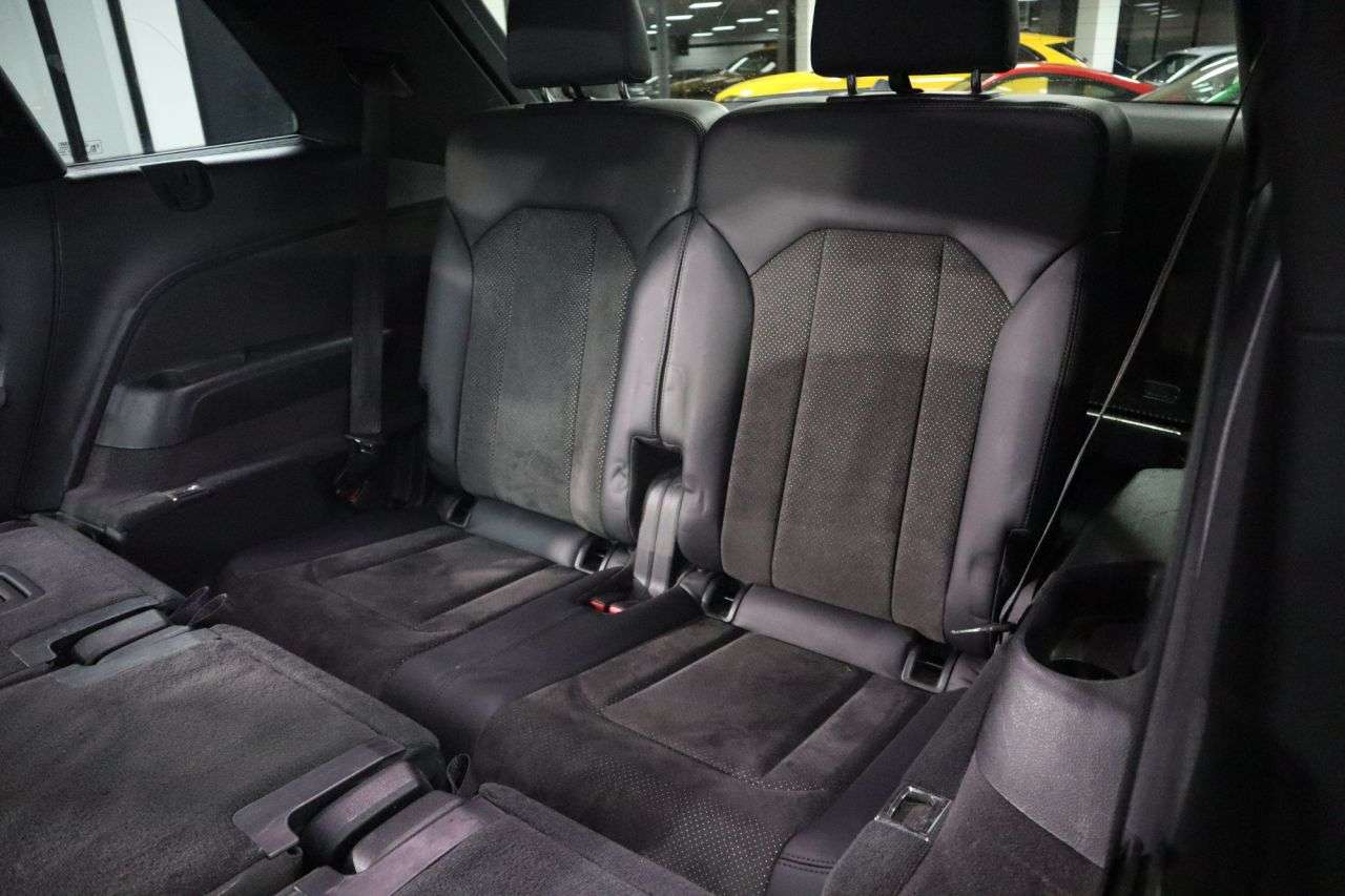 2017 AUDI Q7 2017 AUDI Q7