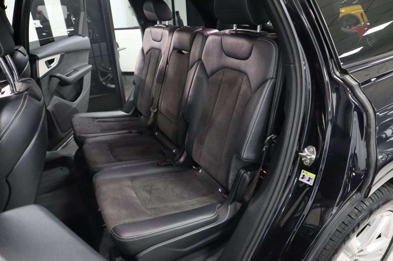 2017 AUDI Q7 2017 AUDI Q7