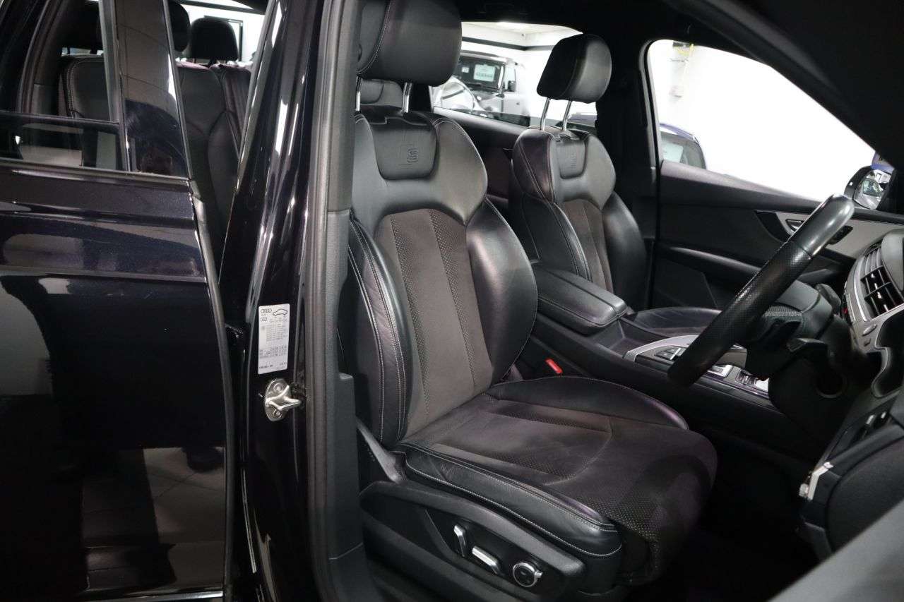 2017 AUDI Q7 2017 AUDI Q7