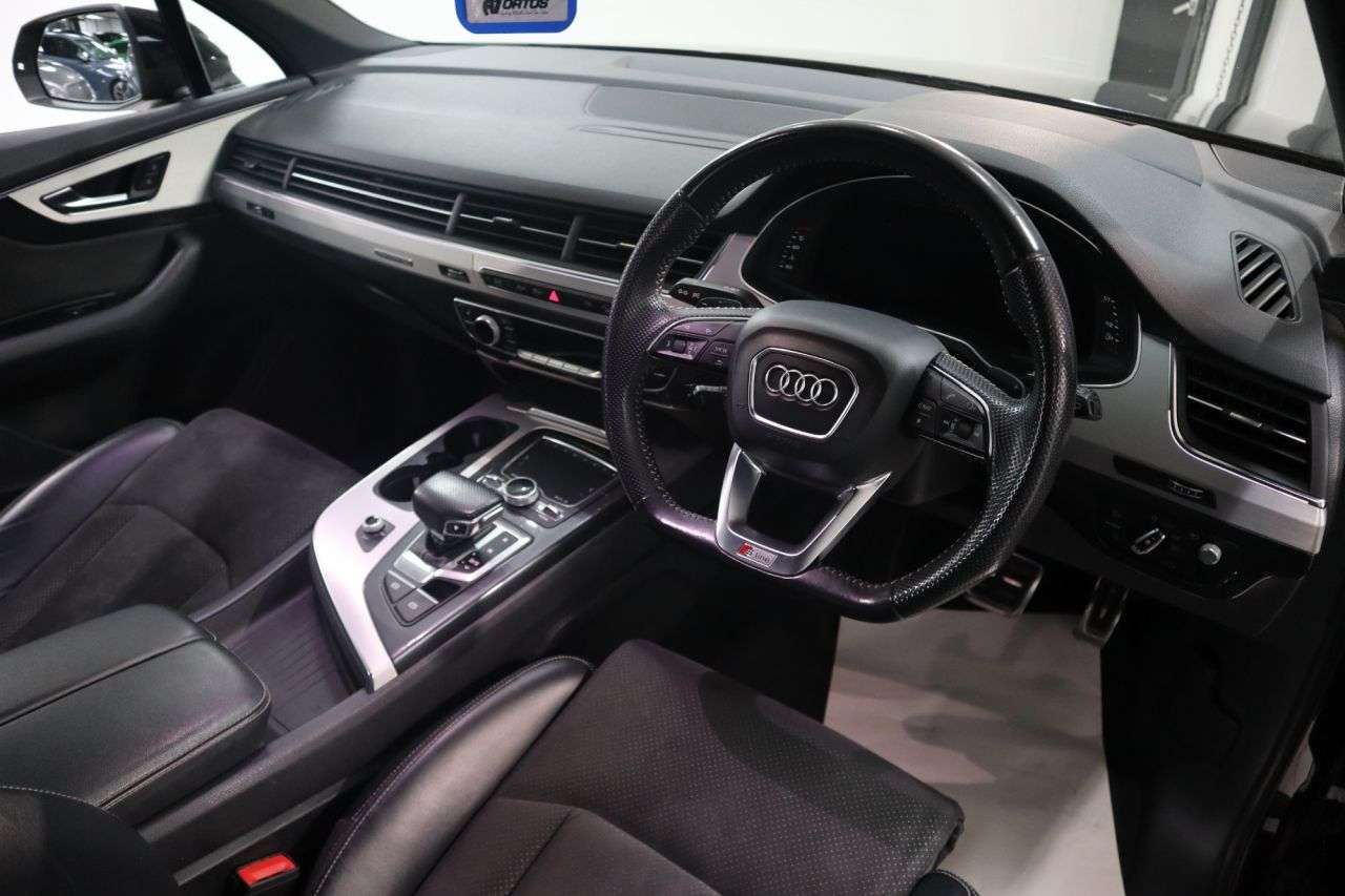 2017 AUDI Q7 2017 AUDI Q7