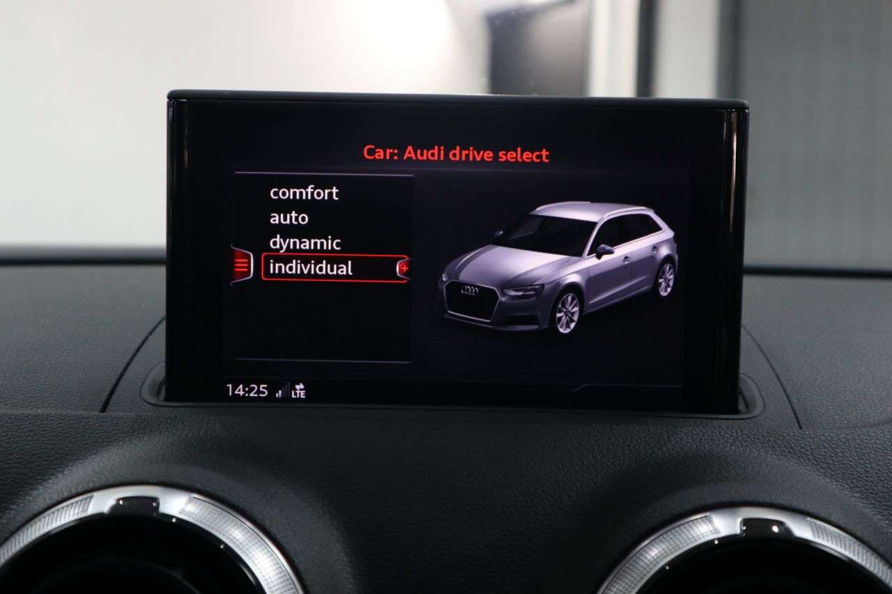 2019 AUDI RS3 2019 AUDI RS3