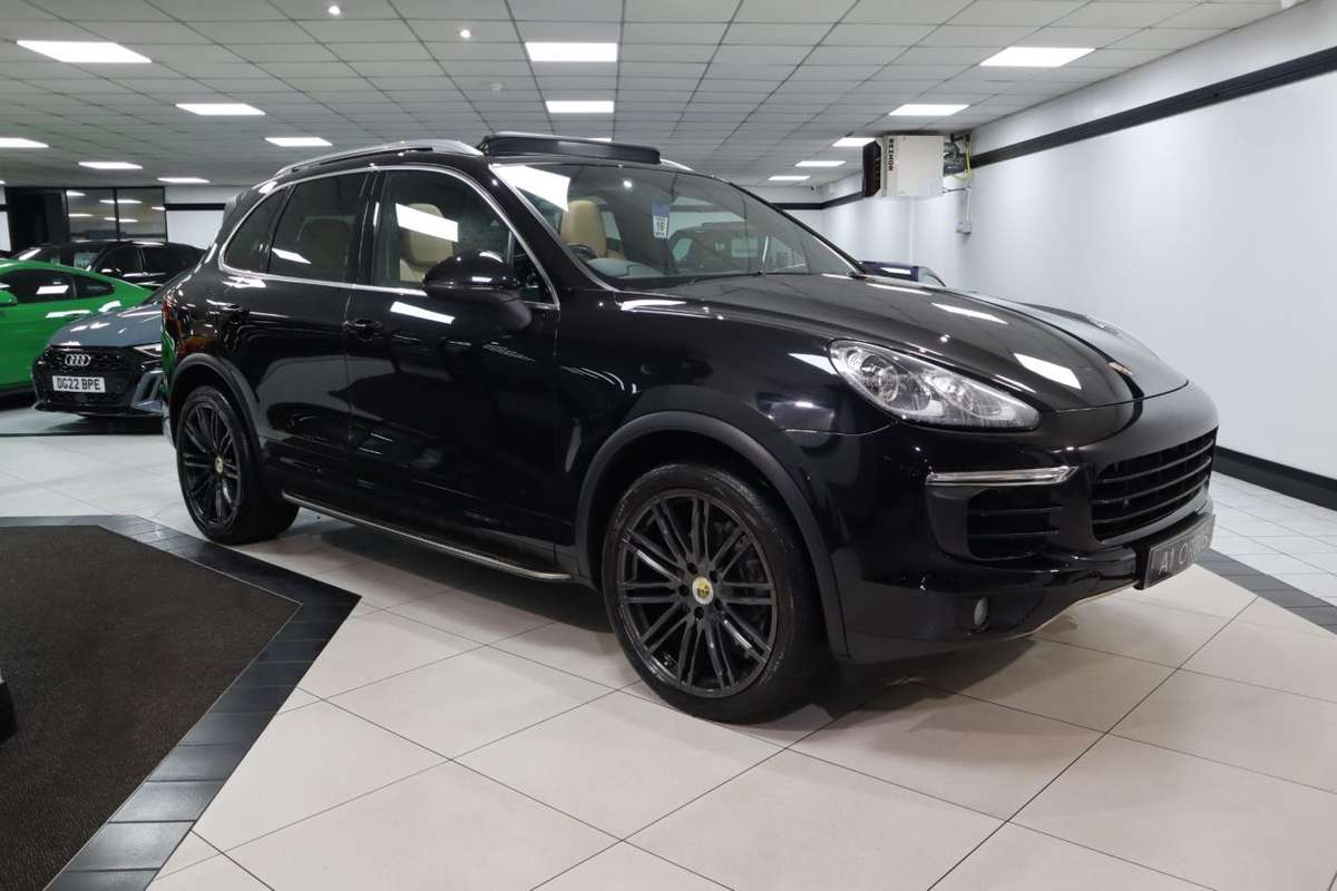 Check out this Porsche Cayenne 2018 Diesel Automatic