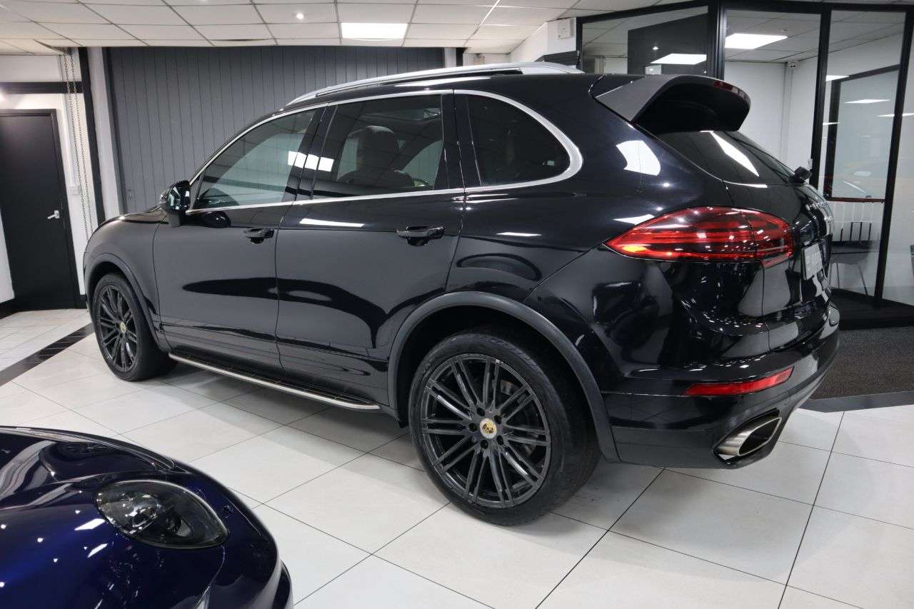 2018 PORSCHE CAYENNE 2018 PORSCHE CAYENNE
