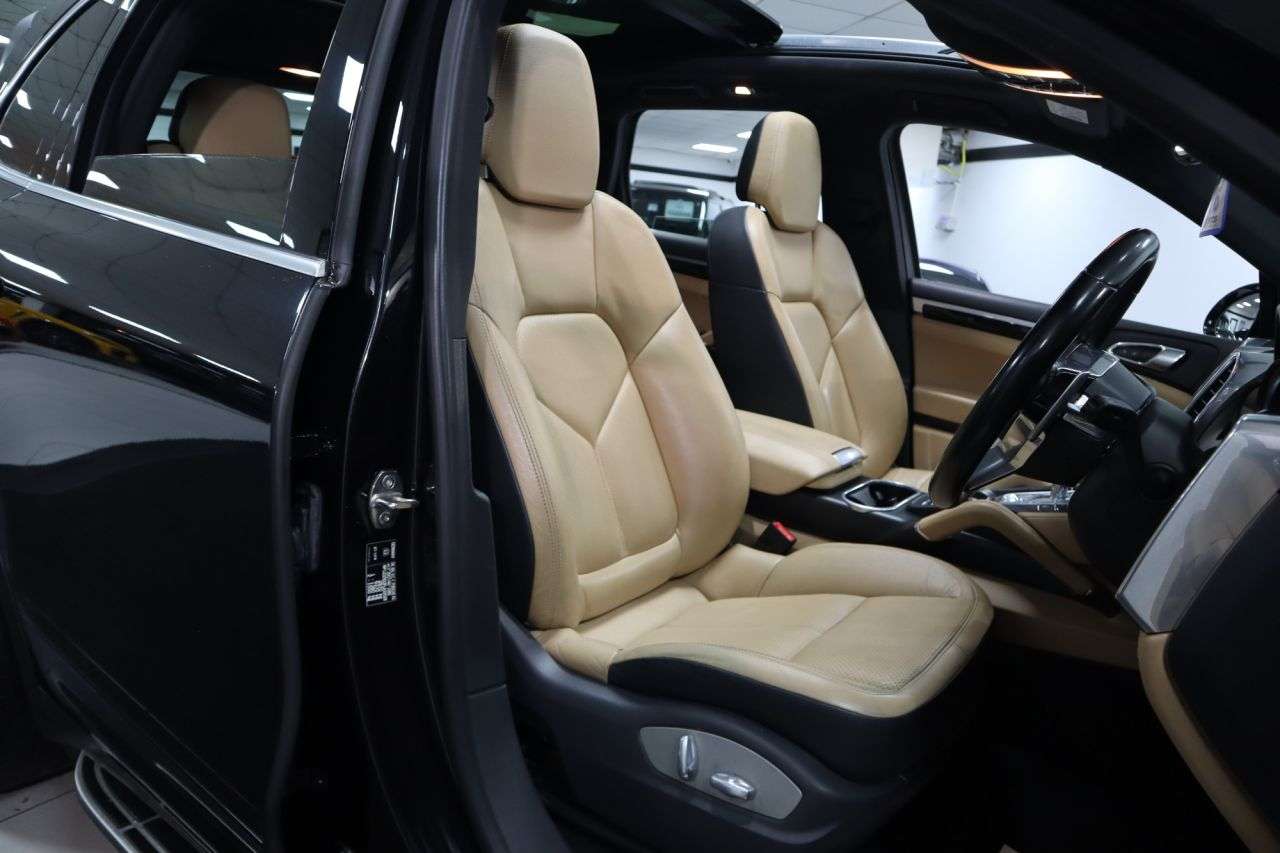 2018 PORSCHE CAYENNE 2018 PORSCHE CAYENNE