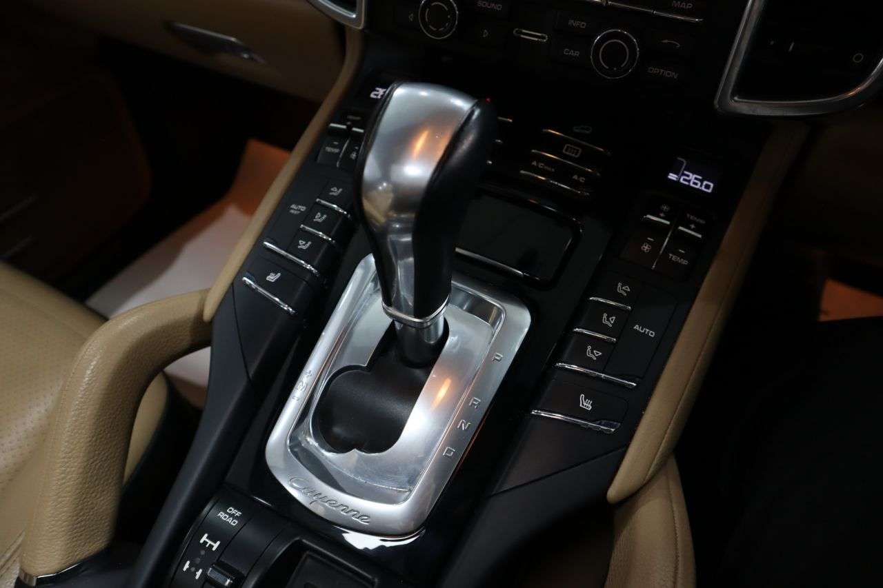 2018 PORSCHE CAYENNE 2018 PORSCHE CAYENNE