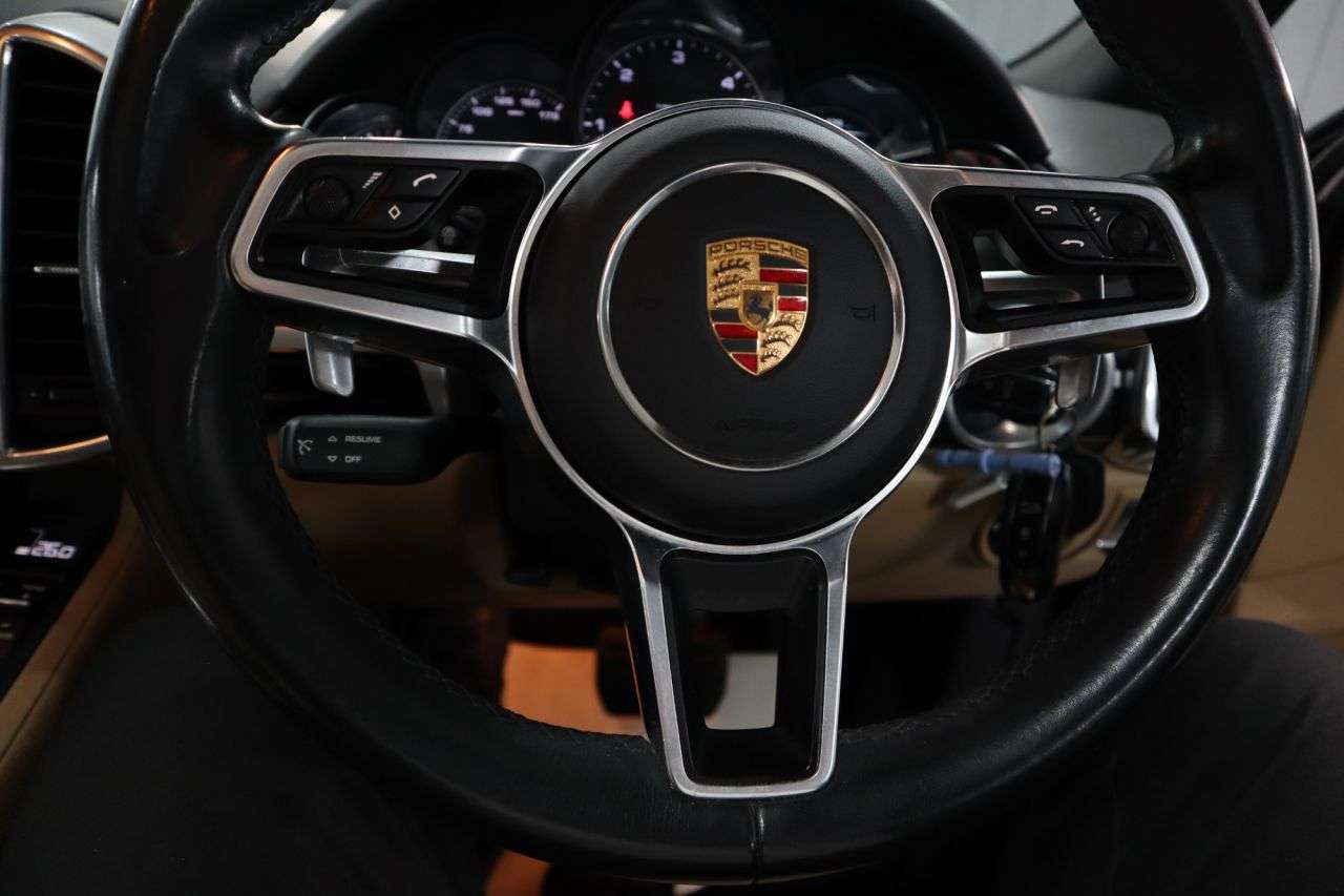 2018 PORSCHE CAYENNE 2018 PORSCHE CAYENNE