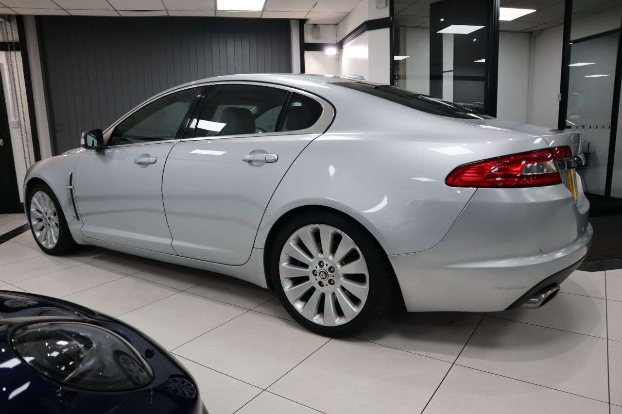 A 2008 JAGUAR XF 2.7d V6 Luxury Saloon 4dr Diesel Auto Euro 4 (207 ps) TRADE ONLY PX BARGAIN A 2008 JAGUAR XF 2.7d V6 Luxury Saloon 4dr Diesel Auto Euro 4 (207 ps) TRADE ONLY PX BARGAIN