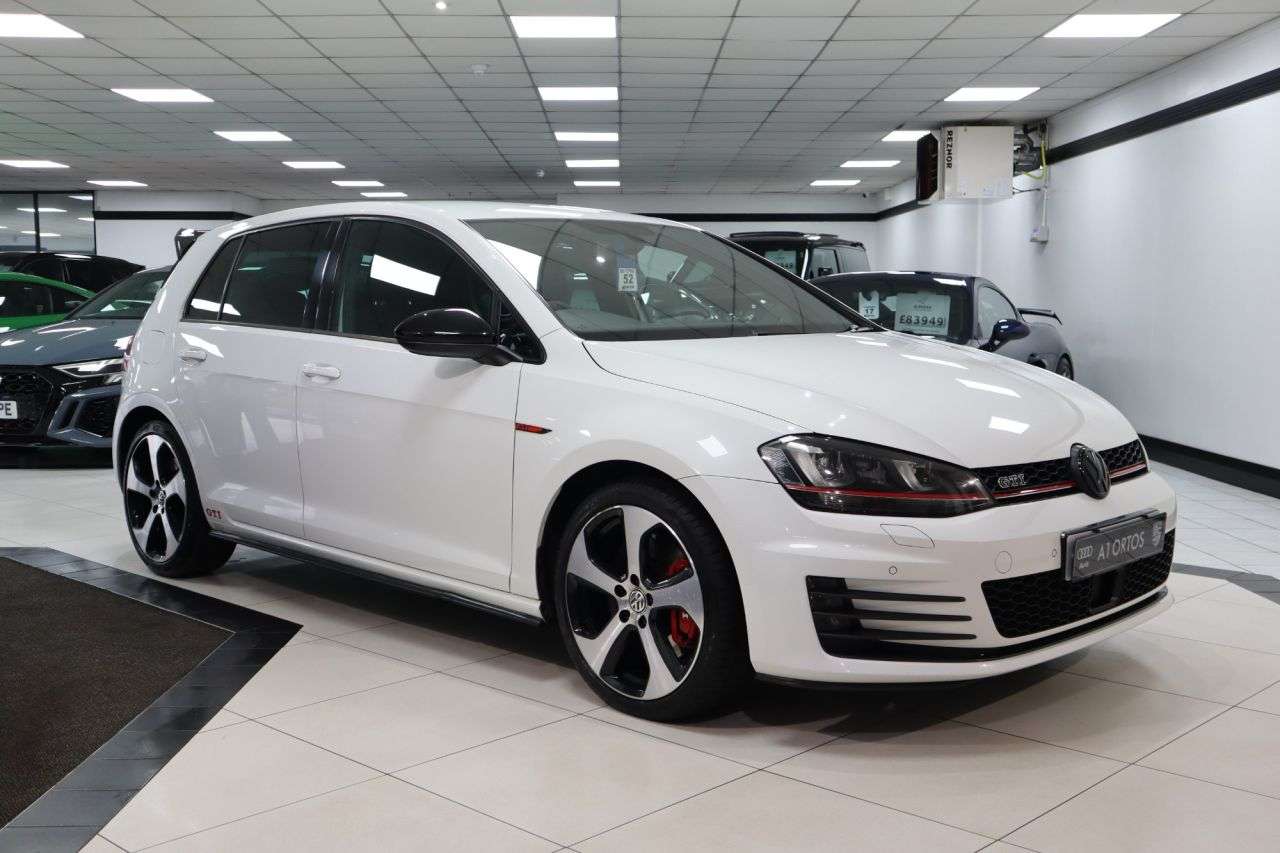 A 2015 VOLKSWAGEN GOLF 2.0 TSI BlueMotion Tech GTI Hatchback 5dr Petrol DSG Euro 6 (s/s) (220 ps) A 2015 VOLKSWAGEN GOLF 2.0 TSI BlueMotion Tech GTI Hatchback 5dr Petrol DSG Euro 6 (s/s) (220 ps)