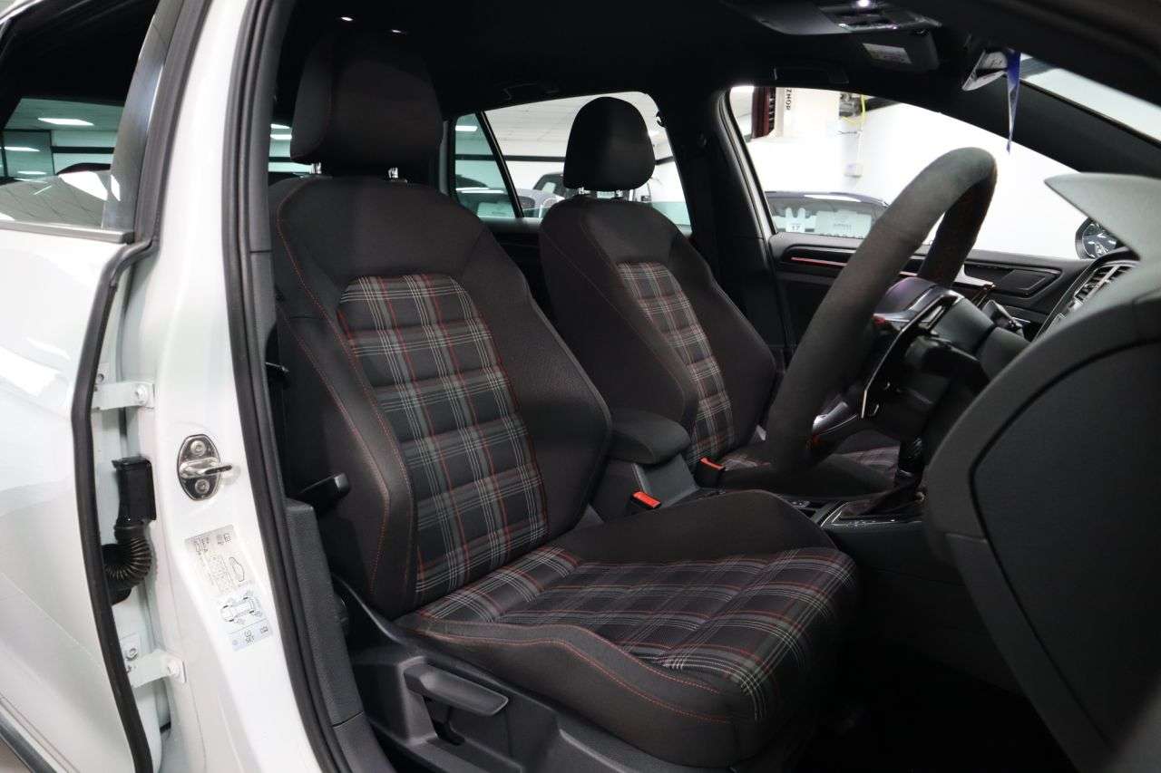 2015 VOLKSWAGEN GOLF 2015 VOLKSWAGEN GOLF