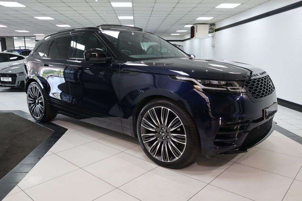 A 2022 LAND ROVER RANGE ROVER VELAR 2.0 D200 MHEV R-Dynamic SE SUV 5dr Diesel Auto 4WD Euro 6 (s/s) (204 ps) 1 A 2022 LAND ROVER RANGE ROVER VELAR 2.0 D200 MHEV R-Dynamic SE SUV 5dr Diesel Auto 4WD Euro 6 (s/s) (204 ps) 1