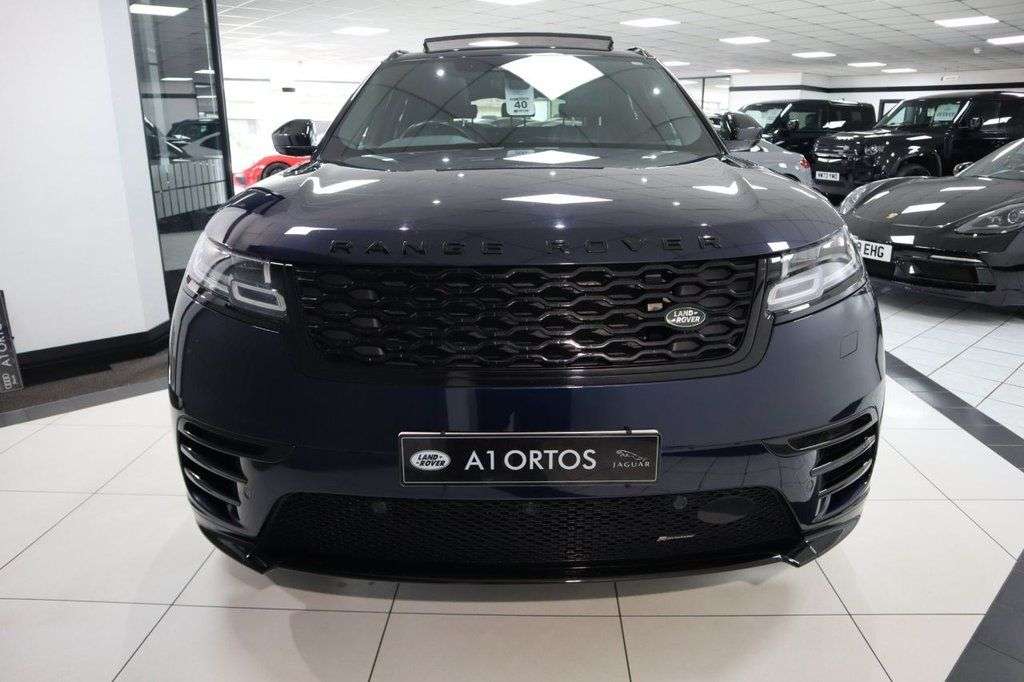 A 2022 LAND ROVER RANGE ROVER VELAR 2.0 D200 MHEV R-Dynamic SE SUV 5dr Diesel Auto 4WD Euro 6 (s/s) (204 ps) 1 A 2022 LAND ROVER RANGE ROVER VELAR 2.0 D200 MHEV R-Dynamic SE SUV 5dr Diesel Auto 4WD Euro 6 (s/s) (204 ps) 1