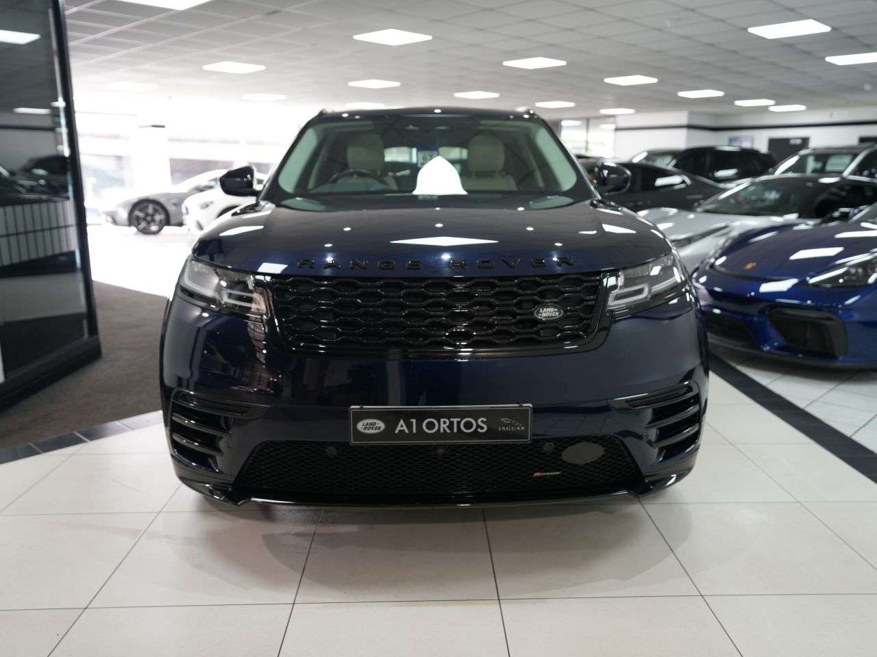 A 2022 LAND ROVER RANGE ROVER VELAR 2.0 D200 MHEV R-Dynamic SE SUV 5dr Diesel Auto 4WD Euro 6 (s/s) (204 ps) 1 A 2022 LAND ROVER RANGE ROVER VELAR 2.0 D200 MHEV R-Dynamic SE SUV 5dr Diesel Auto 4WD Euro 6 (s/s) (204 ps) 1