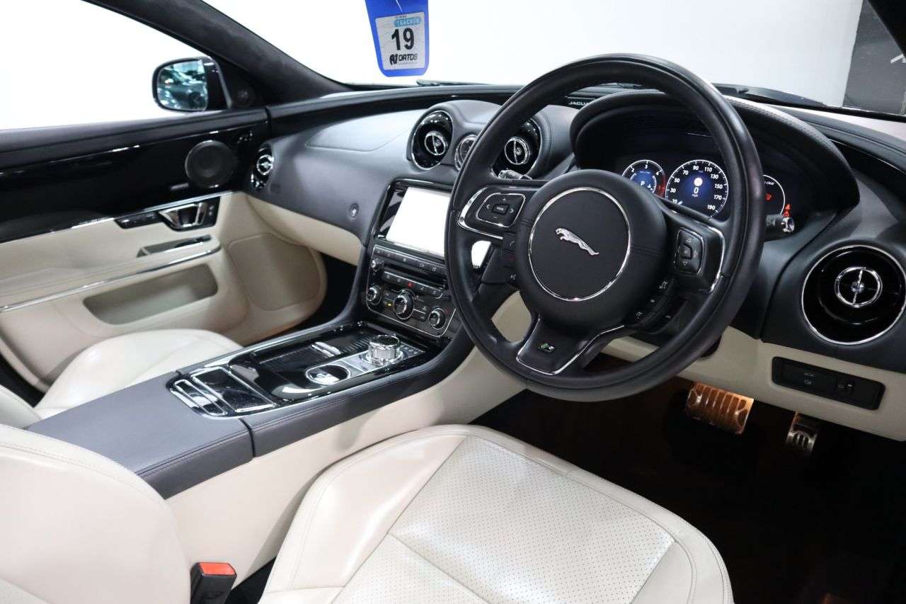 2019 JAGUAR XJ 2019 JAGUAR XJ
