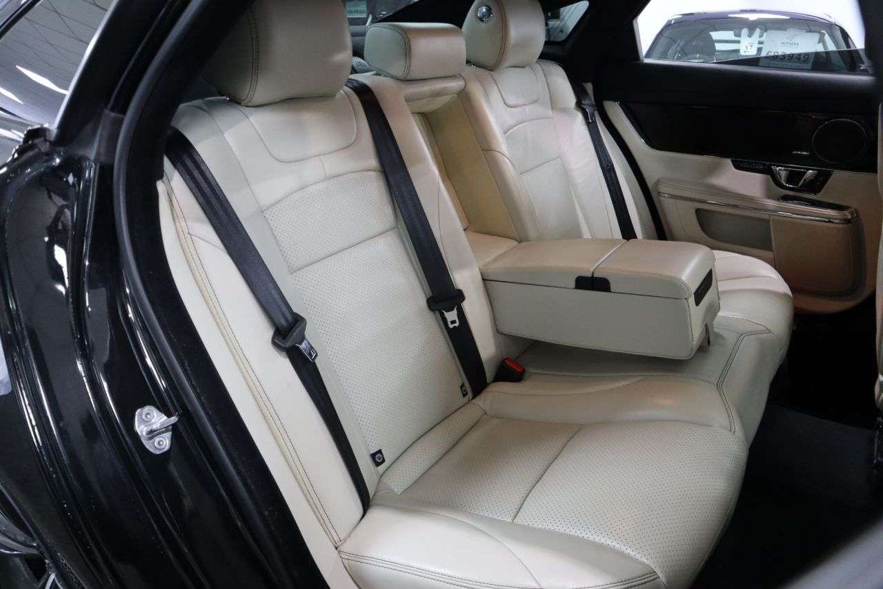 2019 JAGUAR XJ 2019 JAGUAR XJ