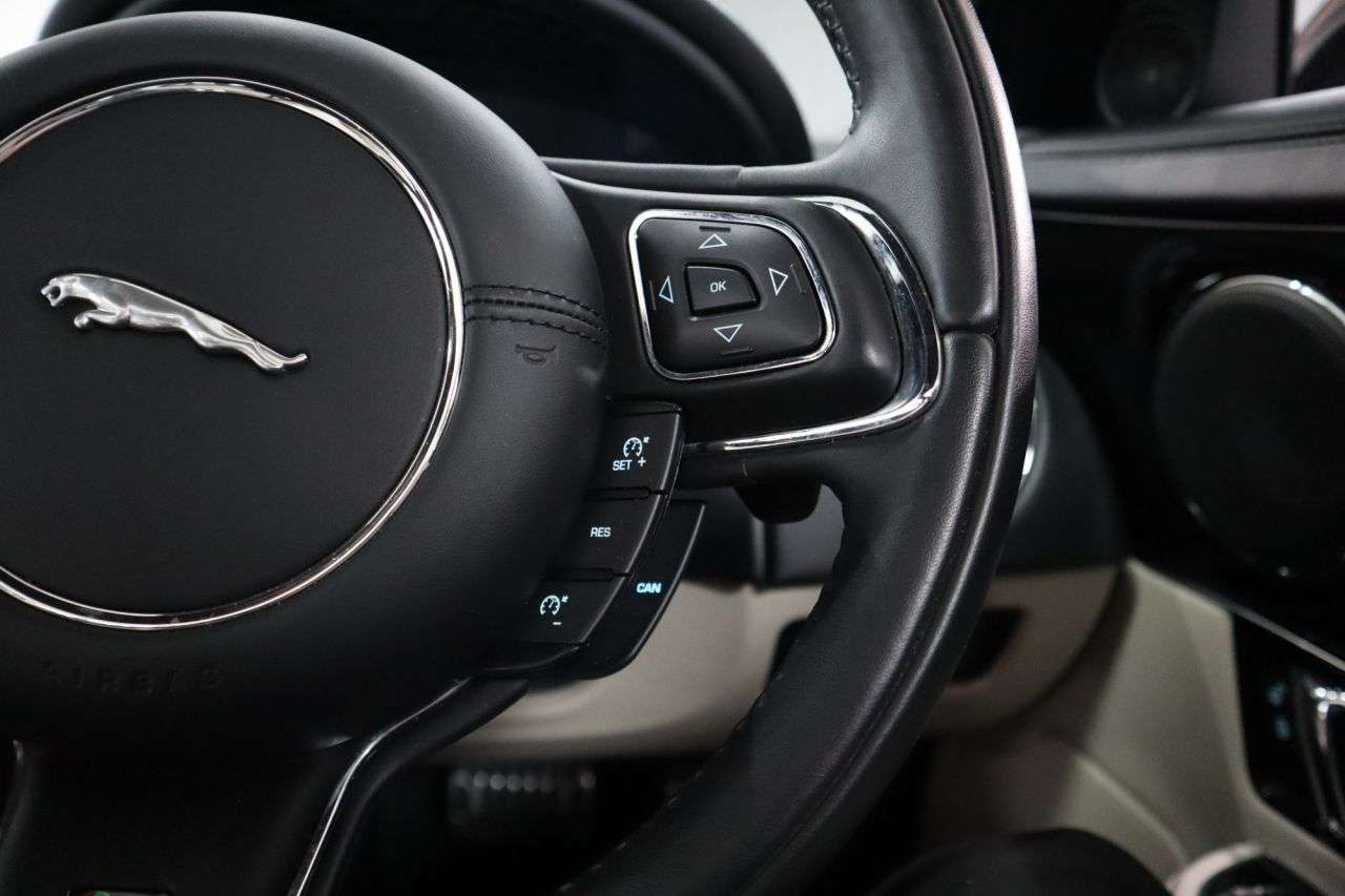 2019 JAGUAR XJ 2019 JAGUAR XJ