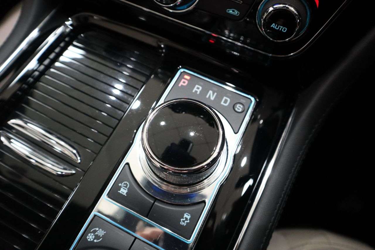 2019 JAGUAR XJ 2019 JAGUAR XJ