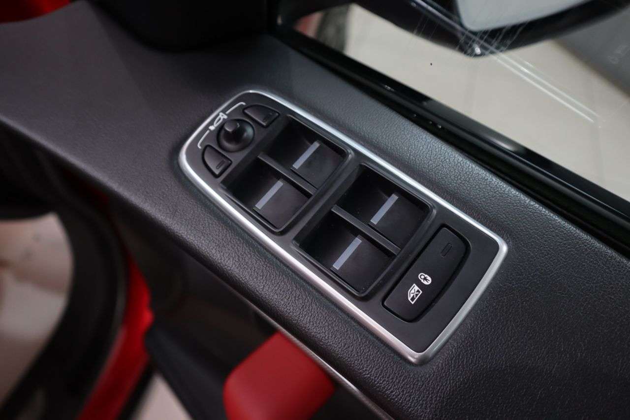 2017 JAGUAR F-PACE 2017 JAGUAR F-PACE