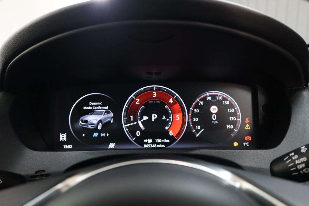 2017 JAGUAR F-PACE 2017 JAGUAR F-PACE