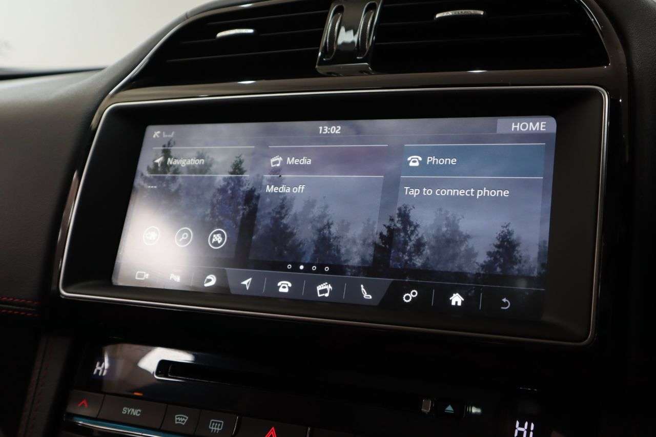 2017 JAGUAR F-PACE 2017 JAGUAR F-PACE