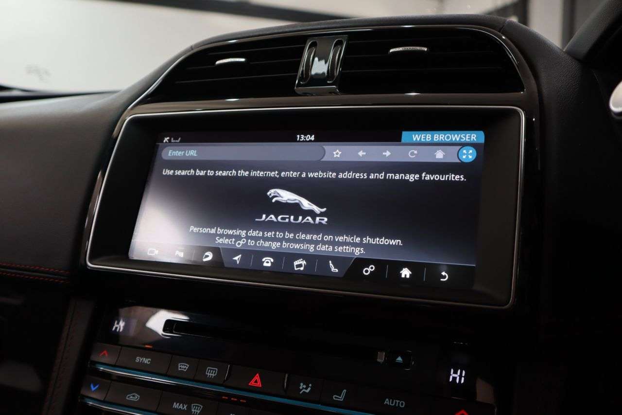 2017 JAGUAR F-PACE 2017 JAGUAR F-PACE